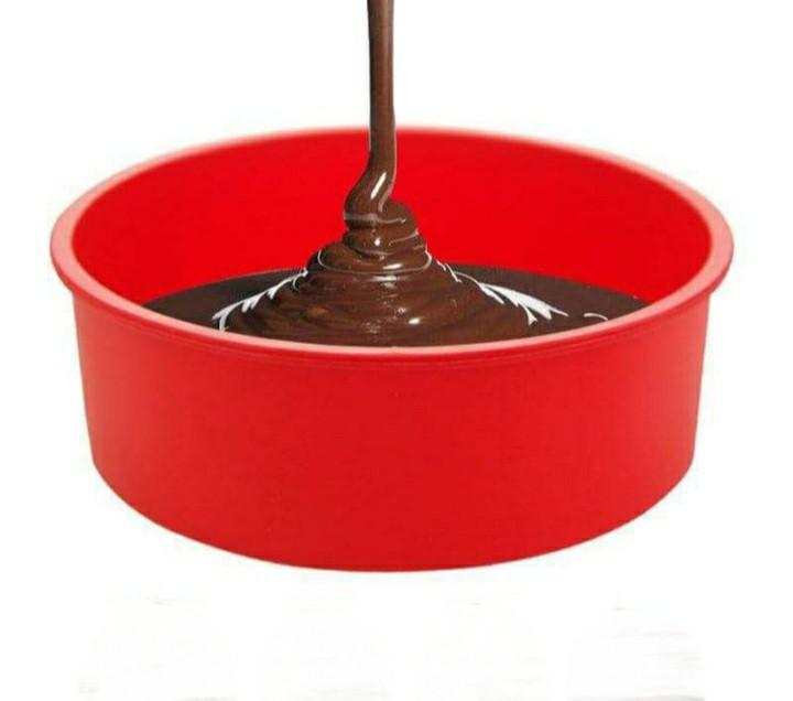 Round Shape Silicon Baking Pan / Cake Molder (Category: Bakeware) located in Quezon City. Submitted by marieleone (Listing ID 1097653267, Image 3). Description: Item availability may be on hand or depends on stocks supply. Item, if not available, will be pre-ordered. Some items are fast-moving/easily sold. I suggest no rush shipping please. No worries if item is on hand, buyer can book same day delivery right away..