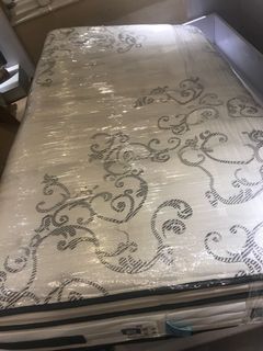 （分類：）位於 。 由 annabp03 提交（商品編號 1098173991，圖片 1）。簡介： 。