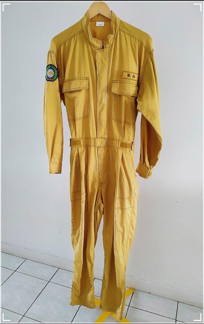 Drew Barrymore's yellow jumpsuit from The Drew Barrymore Show