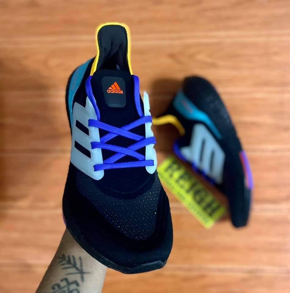 UltraBoost 21 S23870 “Black/Pulse Aqua”, Men's Fashion, Footwear, Sneakers  on Carousell
