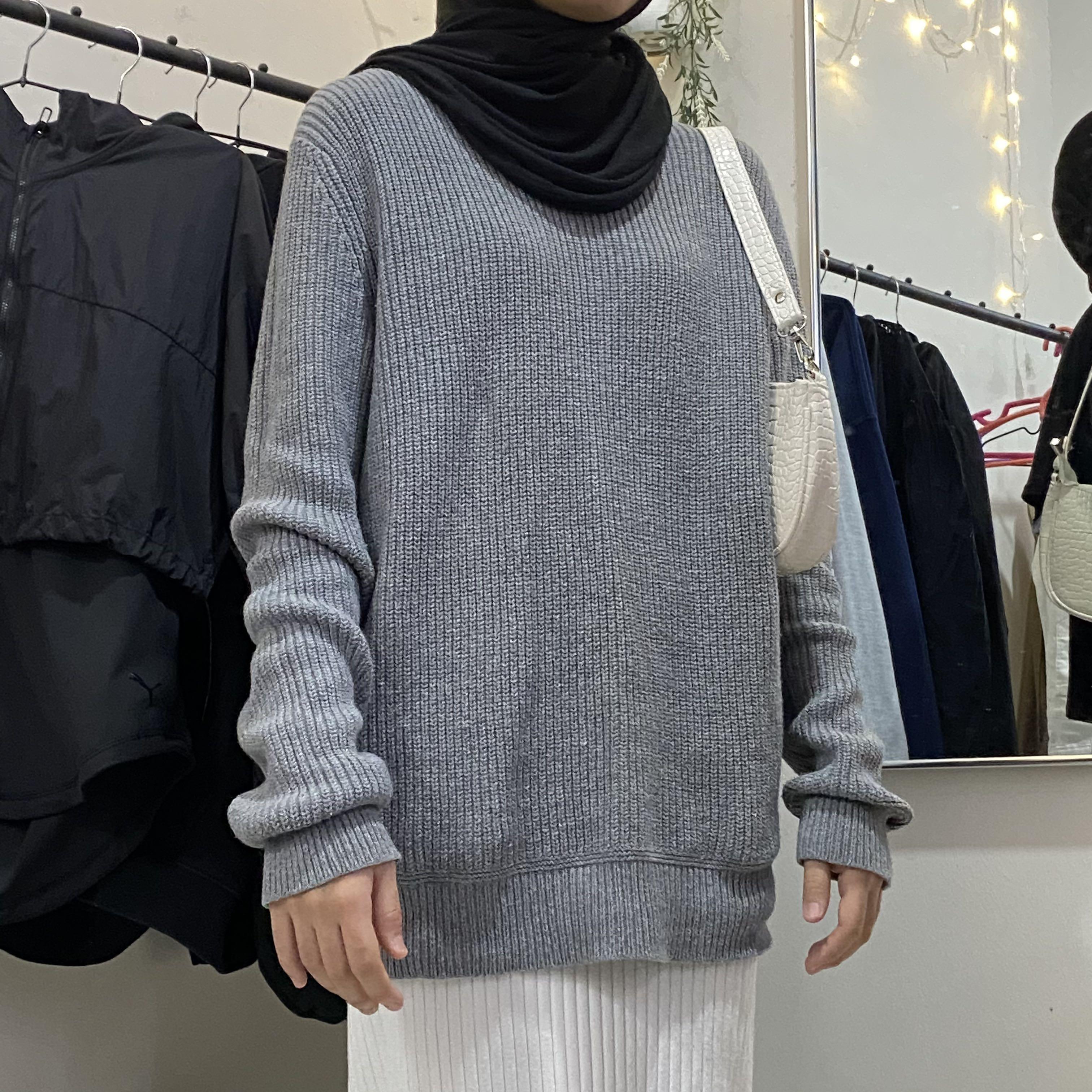 Uniqlo Knitwear, Women's Fashion, Tops 