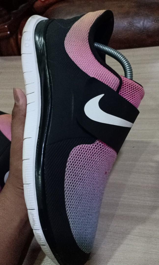 Nike free online socfly sd