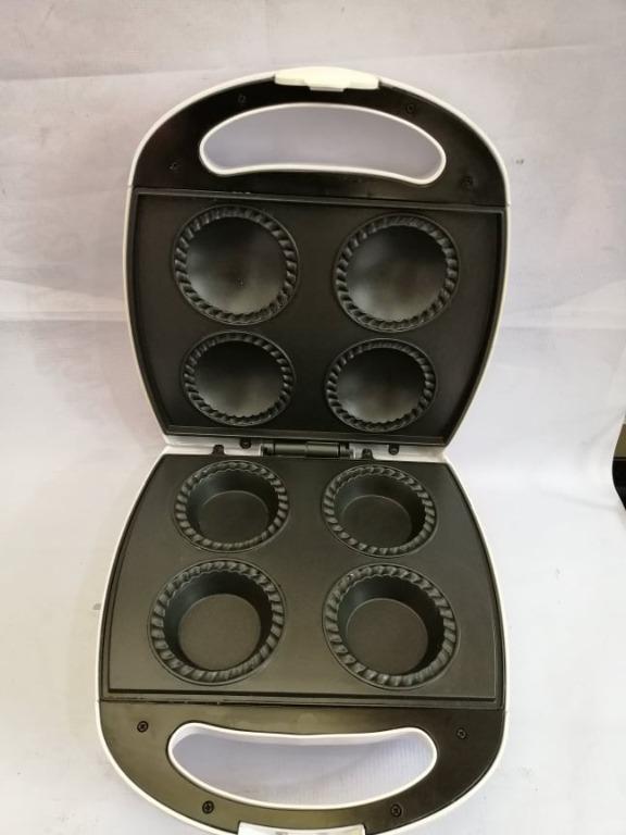 Anko Pie Maker (Category: Breadmakers) located in San Pedro. Submitted by aus-plus (Listing ID 1101875360, Image 1). Description: Anko Pie Maker -makes 4 pies -non-stick cooking plate -stands upright for easy storage.