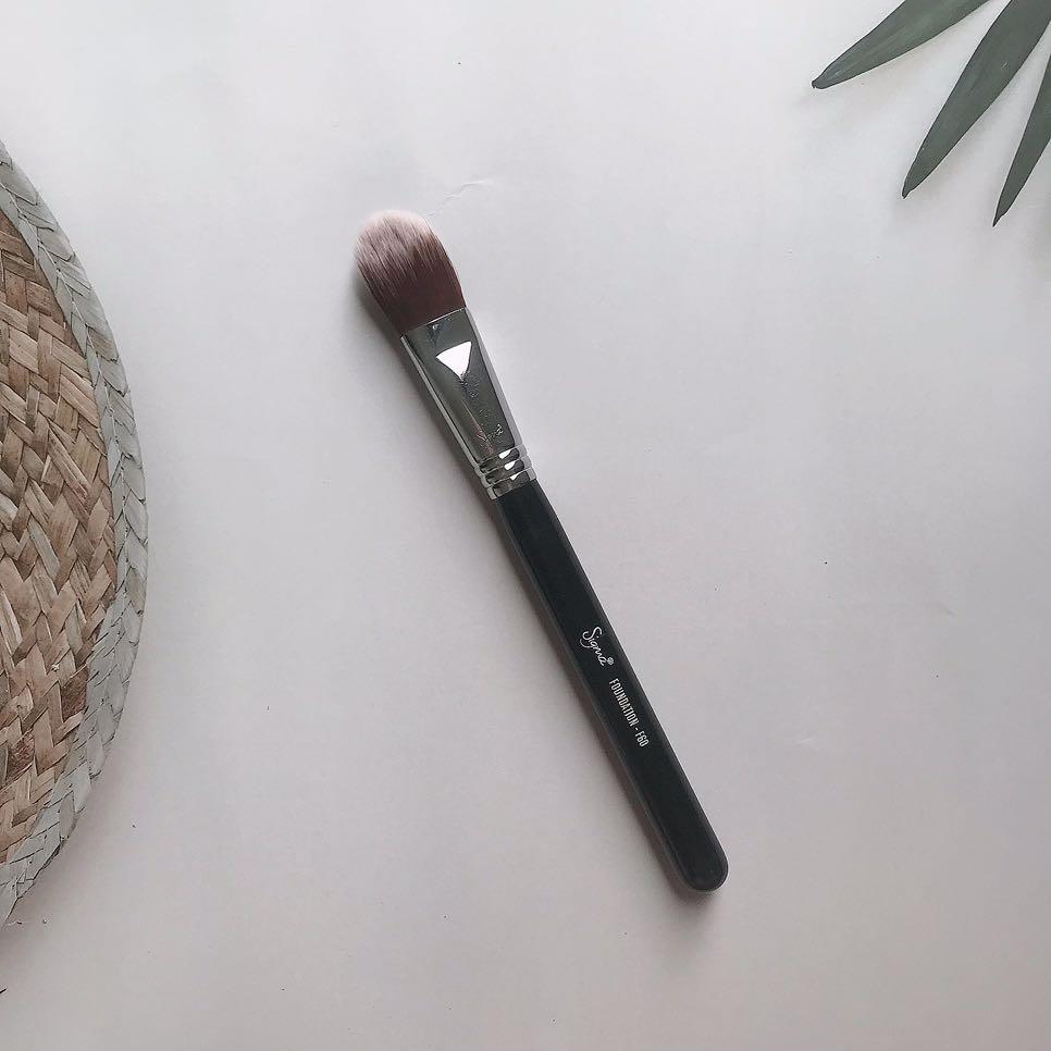 Authentic Sigma F60 Foundation Brush (Category: Makeup) located in Laoag. Submitted by senicecollection (Listing ID 1102000788, Image 2). Description: Retails 1,480 Like New Seldom use Authentic This are extra on my brush collections..