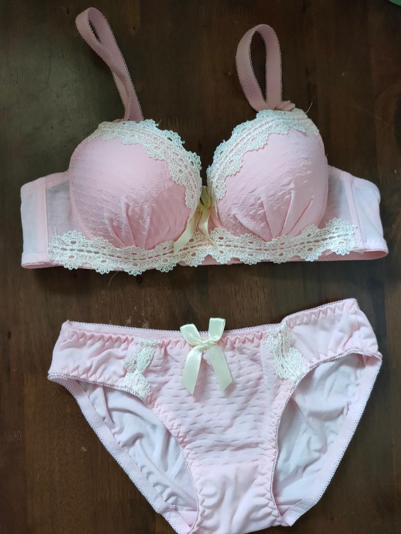 Baby pink bra set (36B), Women's Fashion, New Undergarments & Loungewear on  Carousell