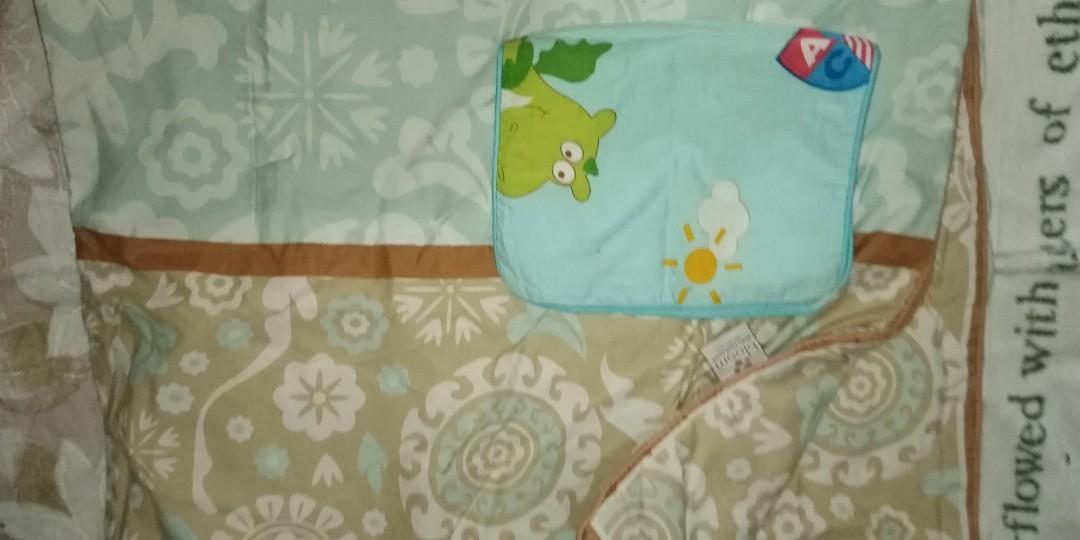 Bloom Baby Comforter (Category: Changing Mats & Accessories) located in Caloocan City. Submitted by lovelykenyssa (Listing ID 1101922862, Image 3). Description: In very good condition with free pillow head case. BLOOM Brand no issue..