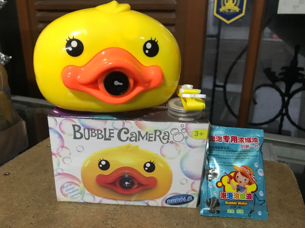 Bubble Camera Kamera Gelembung Sabun Mainan Anak Toys Collectibles Mainan Di Carousell Bubble Camera Kamera Gelembung Sabun Mainan Anak Toys Collectibles Mainan Di Carousell