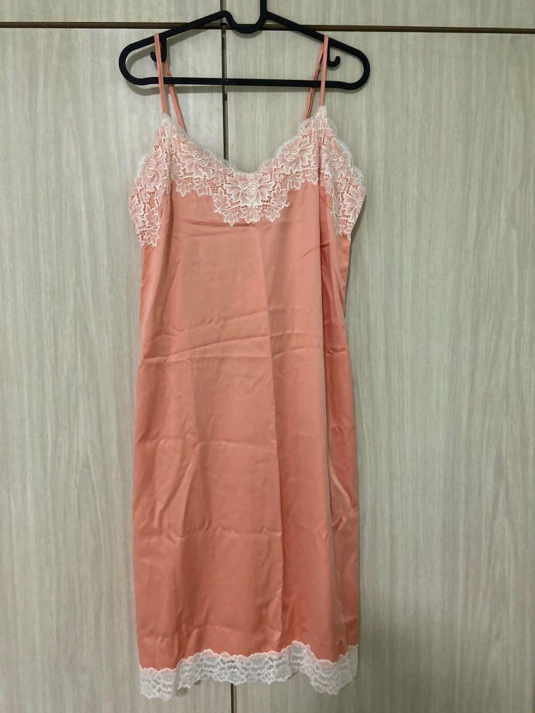Chloe u0026 Lola lounge dress, Women's Fashion, New Undergarments u0026 Loungewear  on Carousell