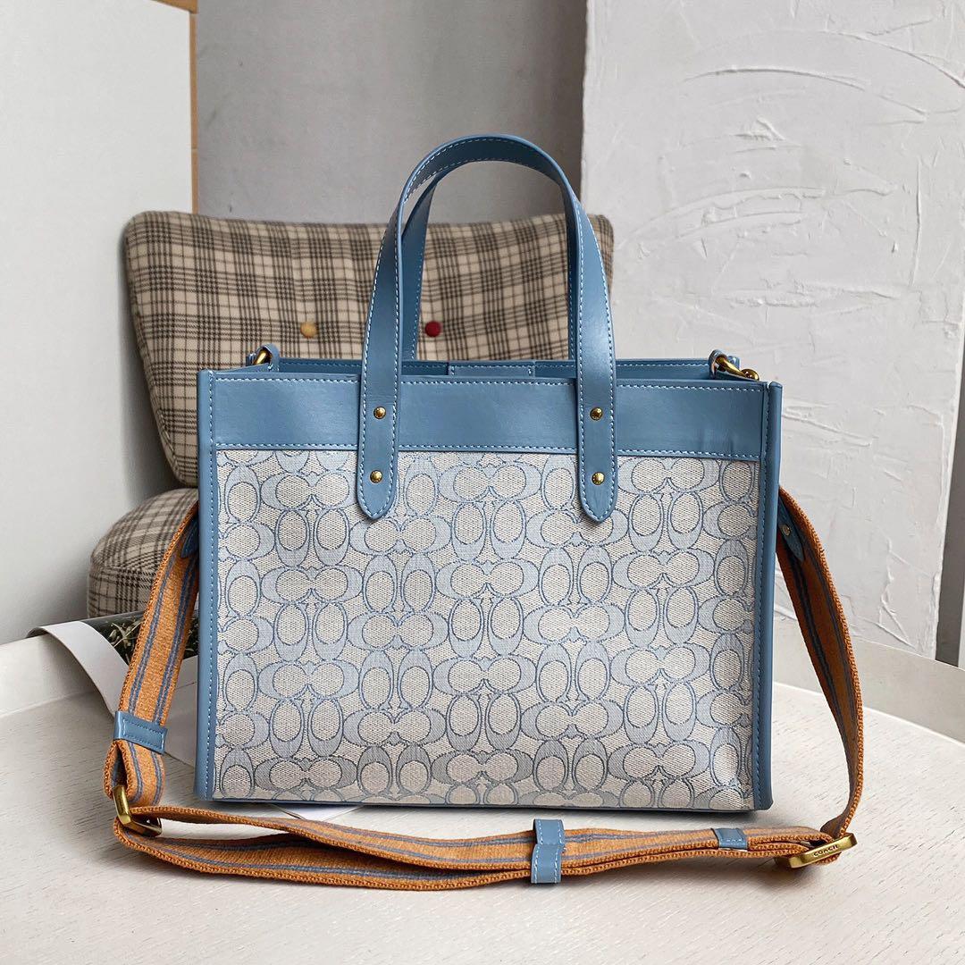 Coach Field Tote 30 In Signature Jacquard Light Blue, Women's Fashion, Bags  & Wallets, Clutches on Carousell