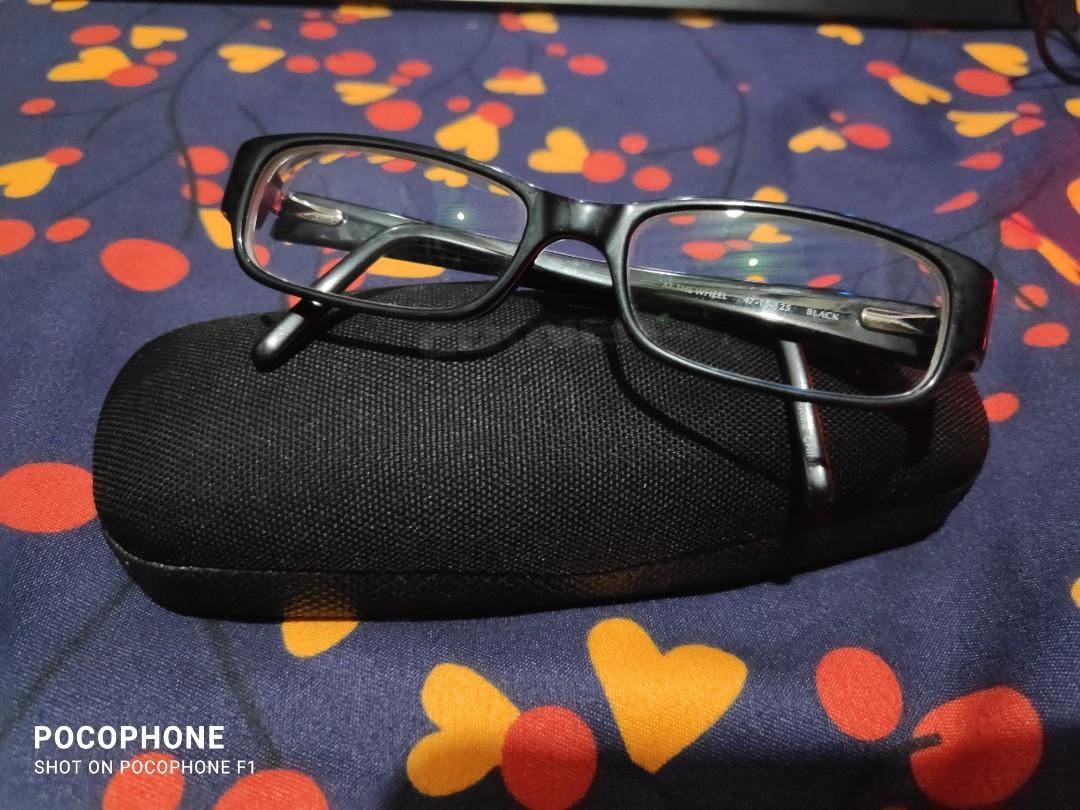 Original Converse prescription eyeglass (Category: Sunglasses & Eyewear) located in Manila. Submitted by yuzuke25 (Listing ID 1101895906, Image 3). Description: Original Converse eyeglass prescription. no issue 47-15-125 size di na nagagamit naka tago lng..