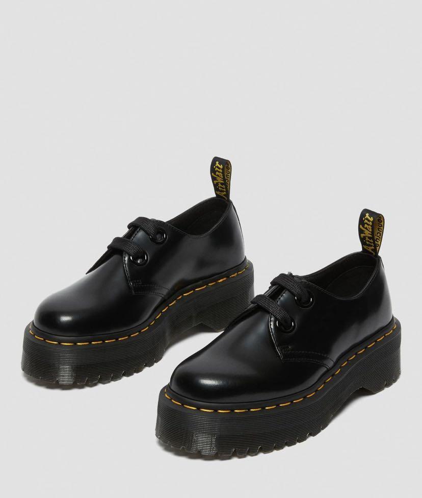 dr marten shoes women's