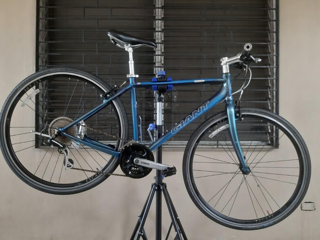 Giant Escape R3, Sports Equipment, Bicycles & Parts, Bicycles on 
