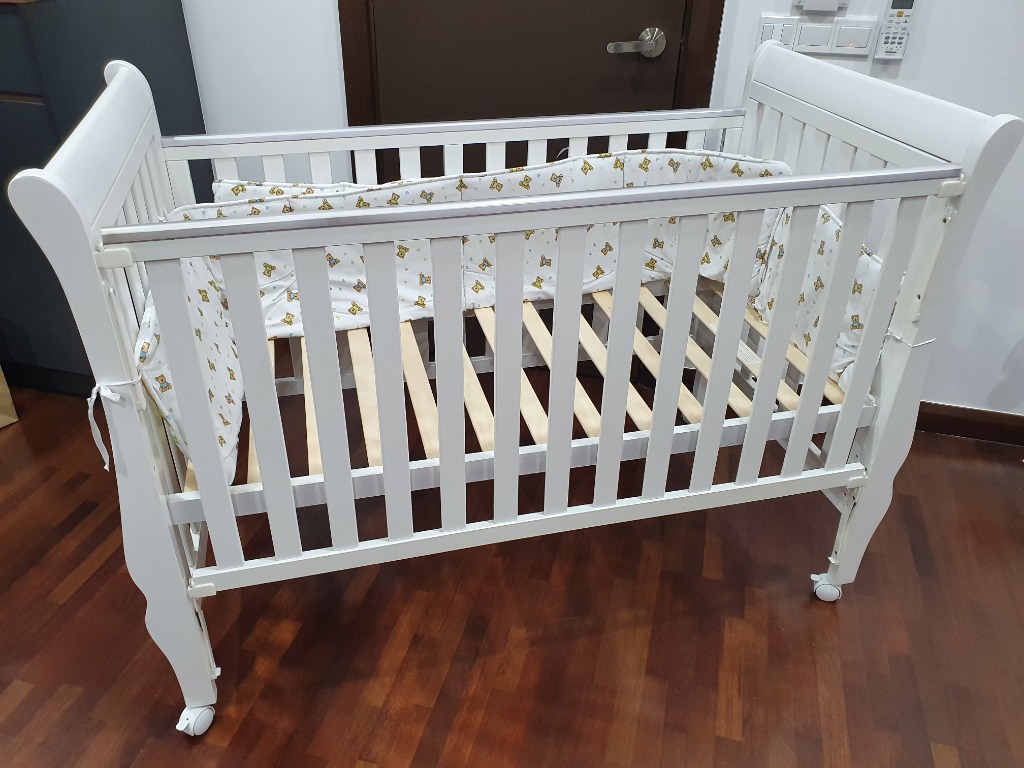Happy deals baby cot
