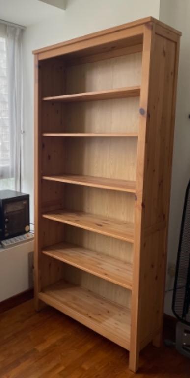 Hemnes light 2025 brown bookcase