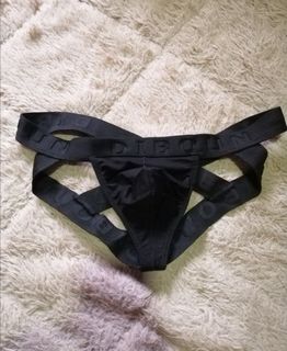 (Category: ) located in . Submitted by mensjournal (Listing ID 1101877843, Image 1). Description: .