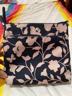 (Category: ) located in . Submitted by Bagelya101 (Listing ID 1101913871, Image 1). Description: .