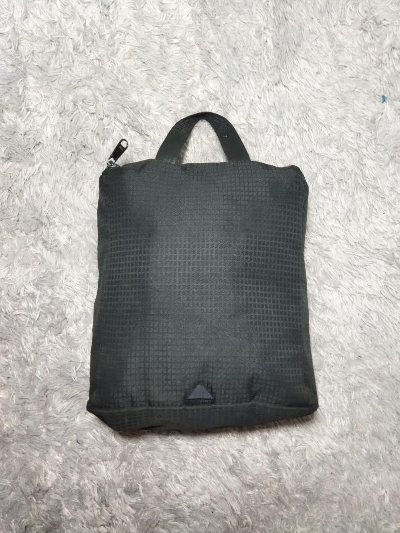 Kathmandu toiletry 2025 bag