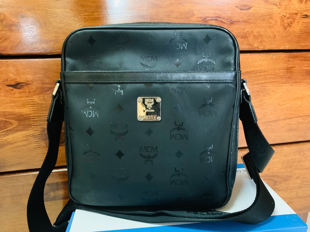 Original MCM Sling Bag Golf Collection, Men's Fashion, Bags, Sling Bags on  Carousell