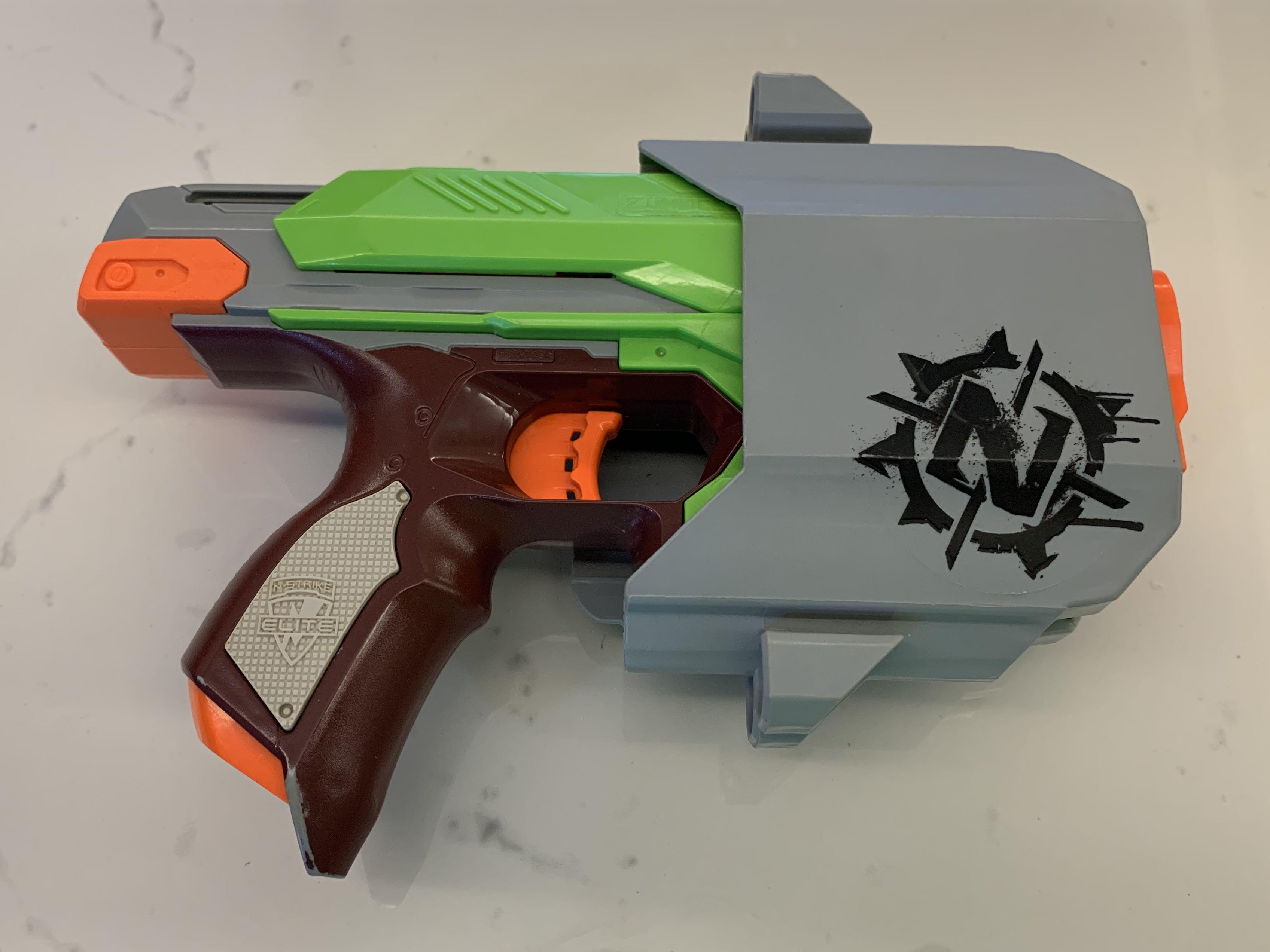 NERF N-Strike Elite SIdestrike Pistol With Holster & 10 Darts Zombiestrike 