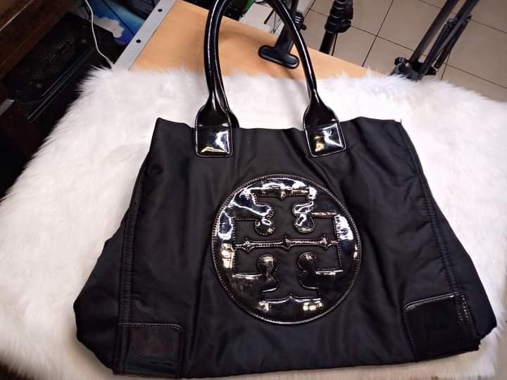 Original TORY BURCH ELLA TOTE (Large), Luxury, Bags & Wallets on Carousell