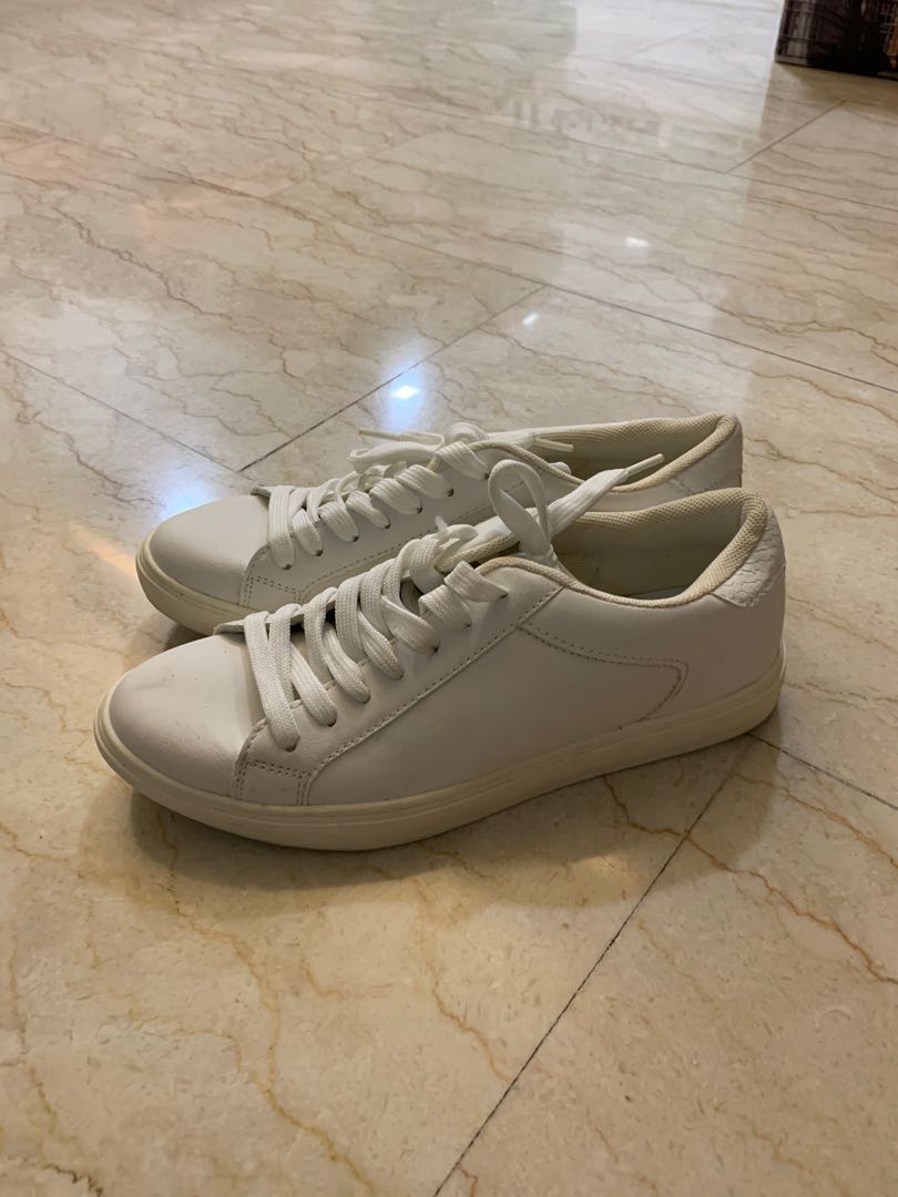 Hollister 2025 white shoes