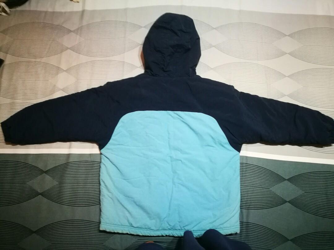 Winter jacket (Category: Coats, Jackets and Outerwear) located in Singapore. Submitted by matk.6 (Listing ID 1101940361, Image 2). Description: Winterwear for kids, price can nego.