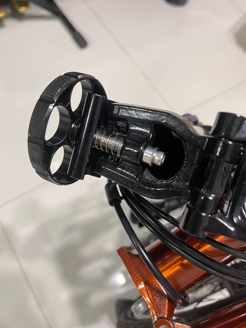 Brompton Hinge Clamp Spring, Sports Equipment, Bicycles & Parts, Parts