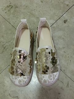 (Category: ) located in . Submitted by yinoya (Listing ID 1102255253, Image 1). Description: .