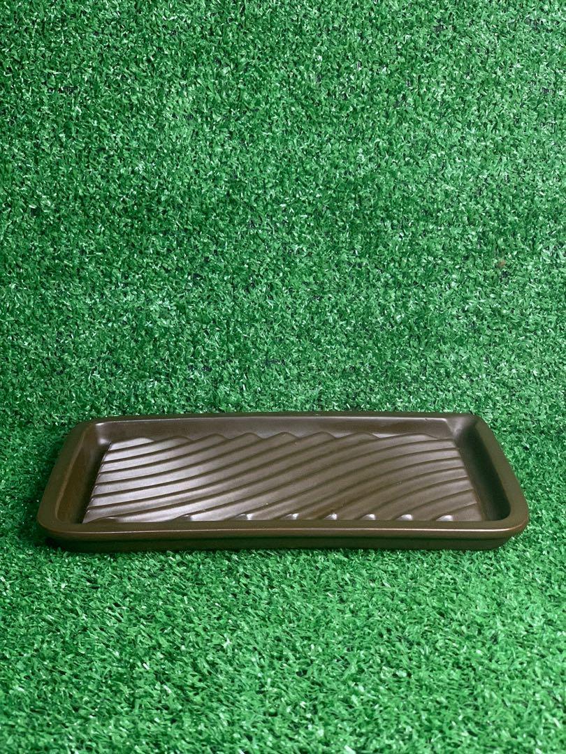 Ceramic Thawing/Serving Tray (Category: Other Kitchenware & Tableware) located in Mandaluyong City. Submitted by isydln (Listing ID 1102110887, Image 2). Description: Ceramic Thawing/Serving Tray Yours at 320.00 25cmx15cm.