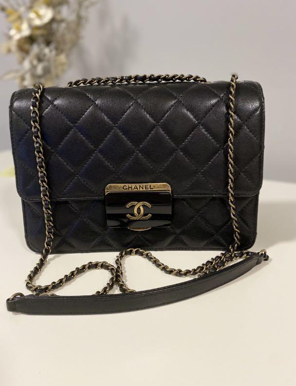 Chanel beauty lock flap bag, 名牌, 手袋及銀包- Carousell
