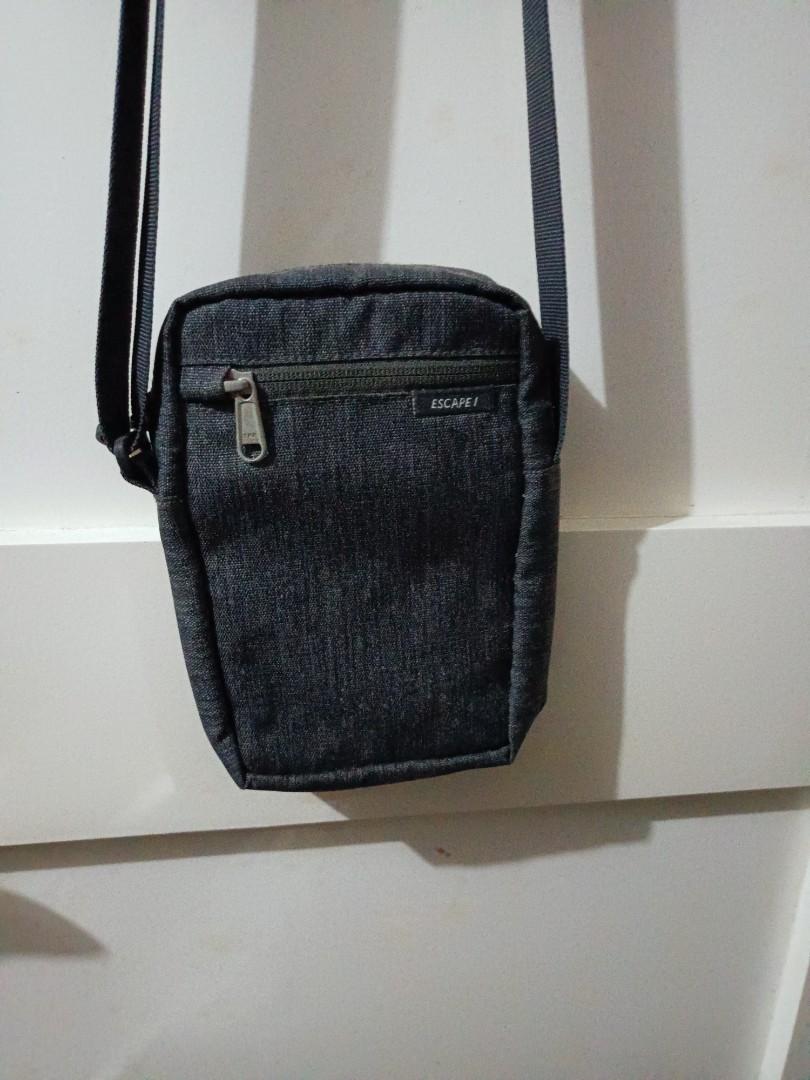 Deuter Sling Bag (Category: Sling Bags) located in Mandaluyong City. Submitted by roy.angelo (Listing ID 1102272478, Image 2). Description: Deuter sling bag for sale RFS: Decluterring.