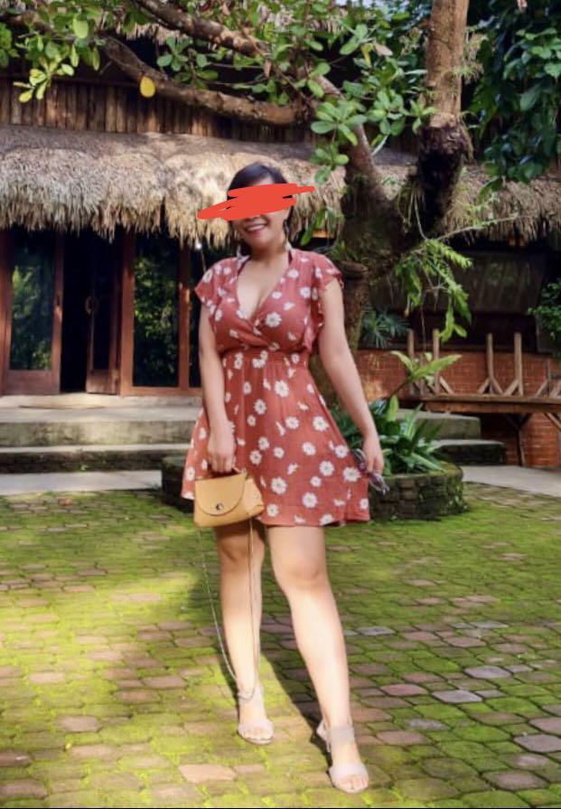 F21 floral summer dress (Category: Dresses) located in Mandaluyong City. Submitted by hey_bey (Listing ID 1102226764, Image 1). Description: Used only once for picture purposes .