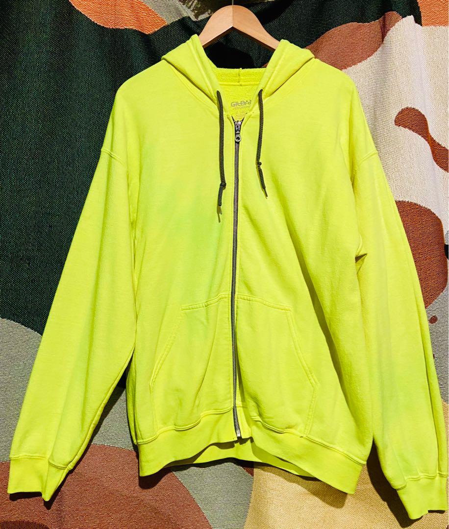 stimuleren tarief antwoord Gildan Neon Yellow Green Oversized Hoodie Jacket, Men's Fashion, Coats,  Jackets and Outerwear on Carousell