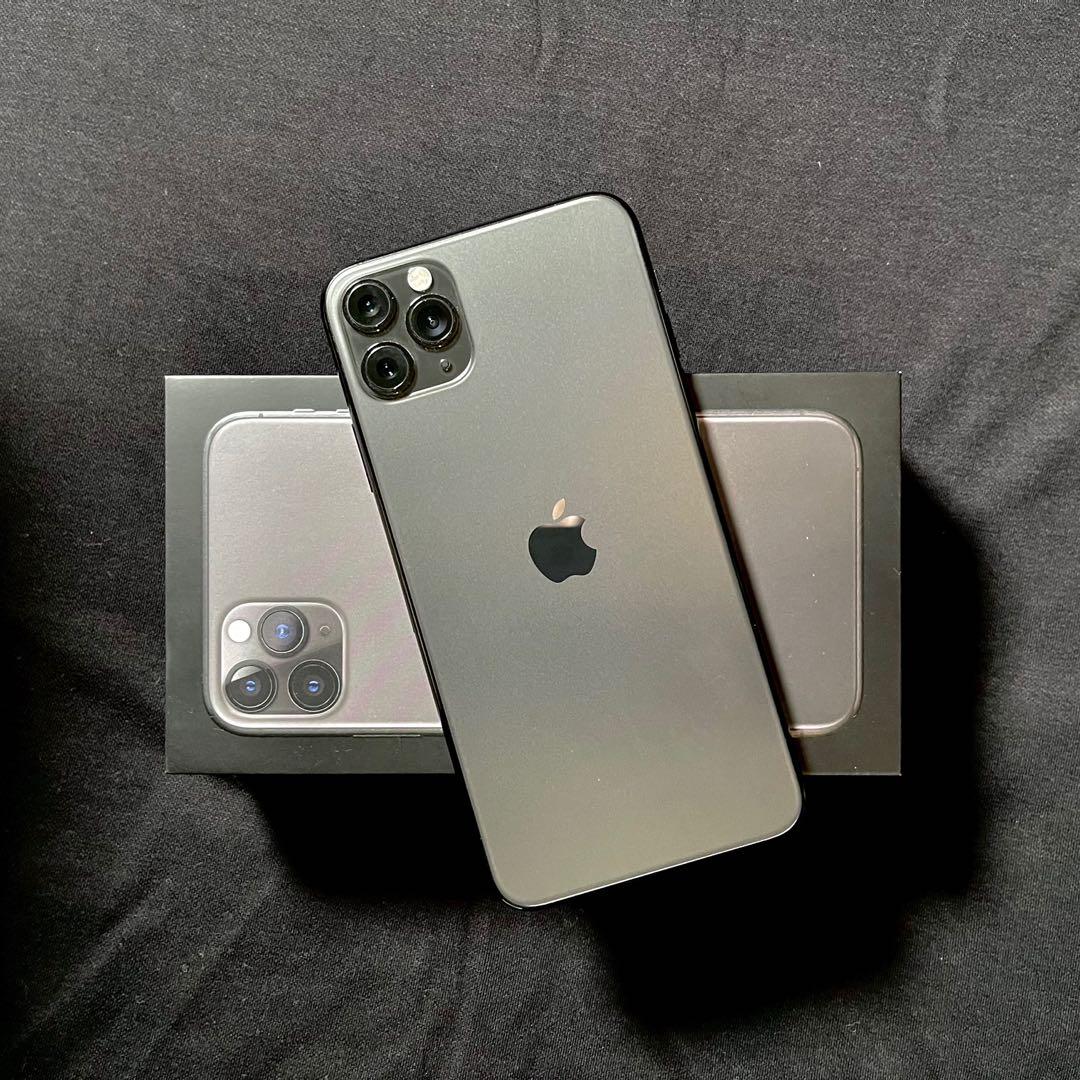 iPhone 11 pro max 白 256 GB取引相手決まりました