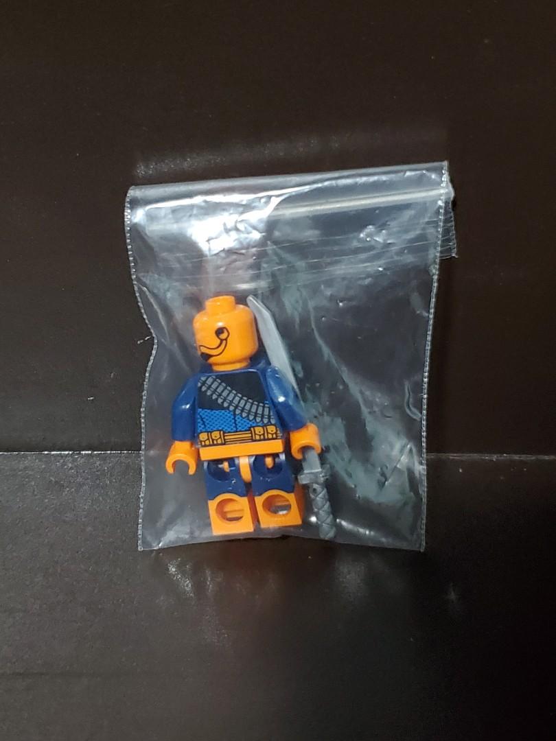Lego Deathstroke Minifig (Category: Lego & Building Sets) located in Manila. Submitted by toysandtreasures (Listing ID 1102142861, Image 2). Description: In great condition. Only displayed From a very old lego set..