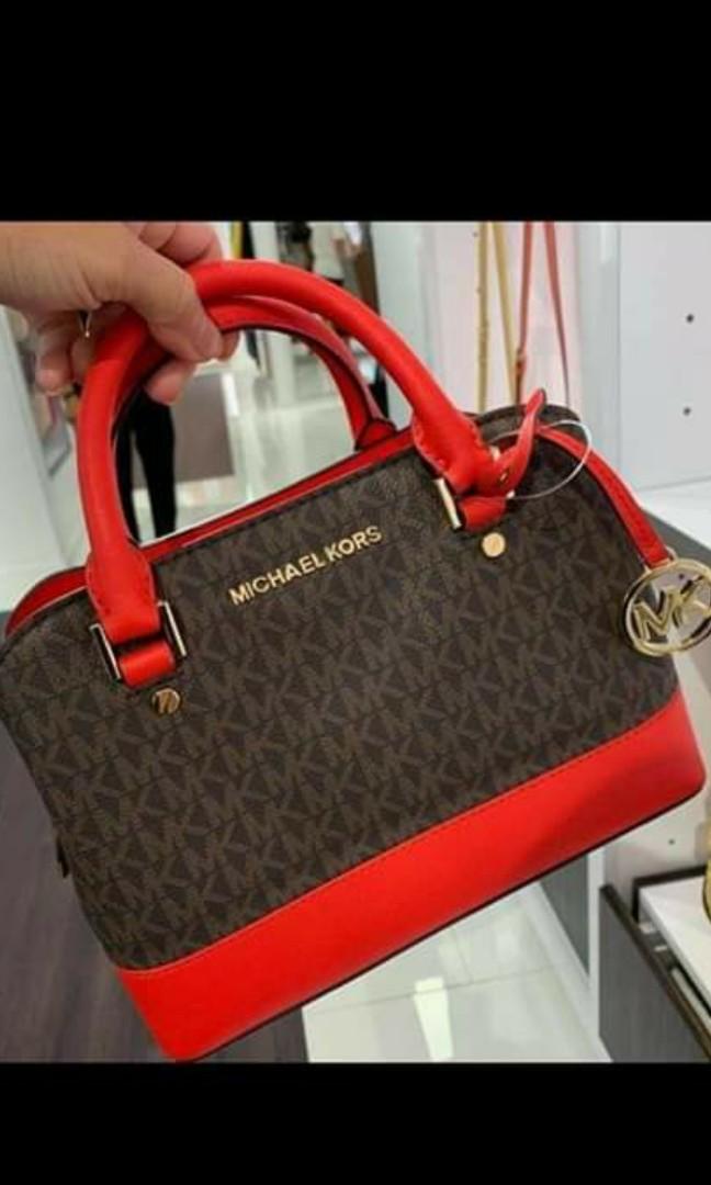 Michael Kors, USA Outlet. Bag only. New. 100% Auth. Nego will not reply.,  Women's Fashion, Bags & Wallets, Cross-body Bags on Carousell