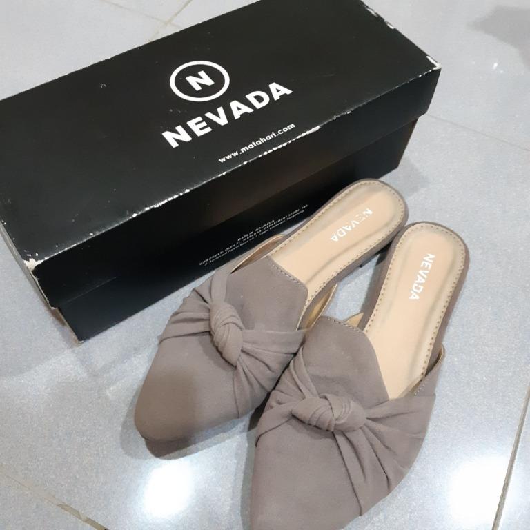 Sandal sales mules nevada