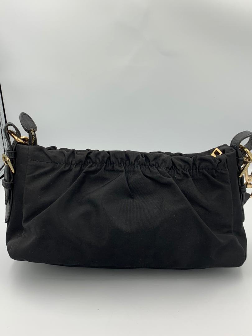 Prada Mini Shoulder (Category: Shoulder Bags) located in Shah Alam. Submitted by kimanne89 (Listing ID 1102139209, Image 2). Description: .