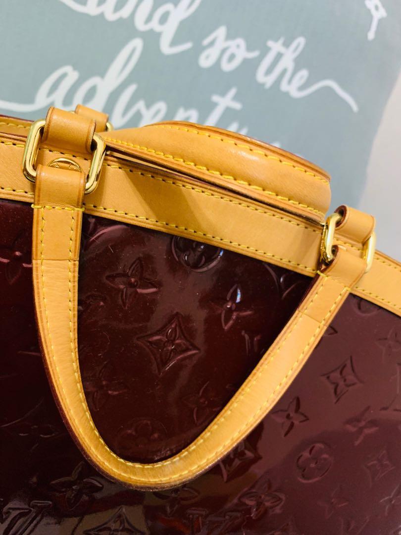 Pre-owned Louis Vuitton Amarante Monogram Vernis Brea Mm Bag In