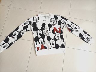 (Category: ) located in . Submitted by qi_prevoledclothes (Listing ID 1102150337, Image 1). Description: .