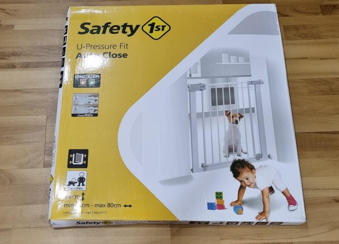 safety first u pressure fit auto close gate, Babies & Kids, Baby