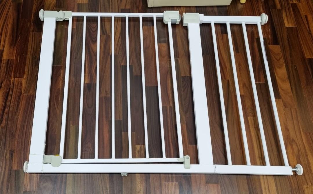 safety first u pressure fit auto close gate, Babies & Kids, Baby