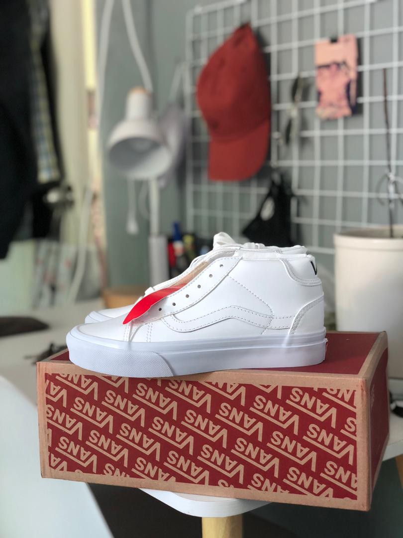 Vans og mid clearance skool