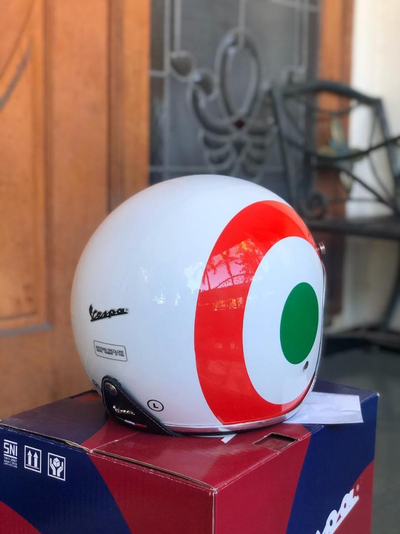 VESPA HELMET ITALIAN, Motor di Carousell