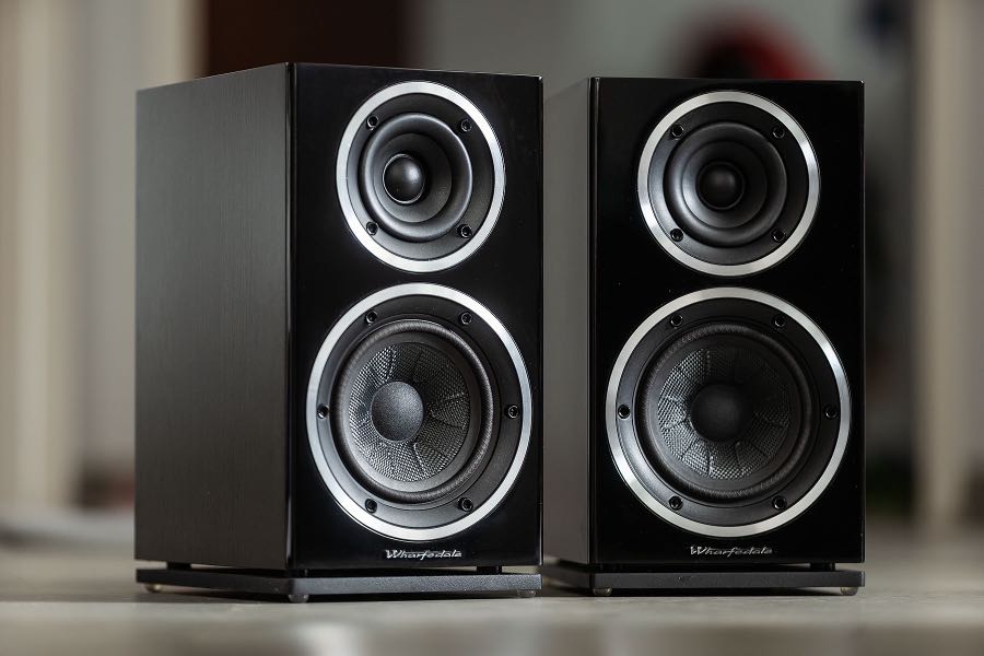 Wharfedale diamond 220 shop bookshelf speakers