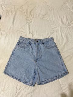 (Category: ) located in . Submitted by leazon (Listing ID 1102242969, Image 1). Description: .