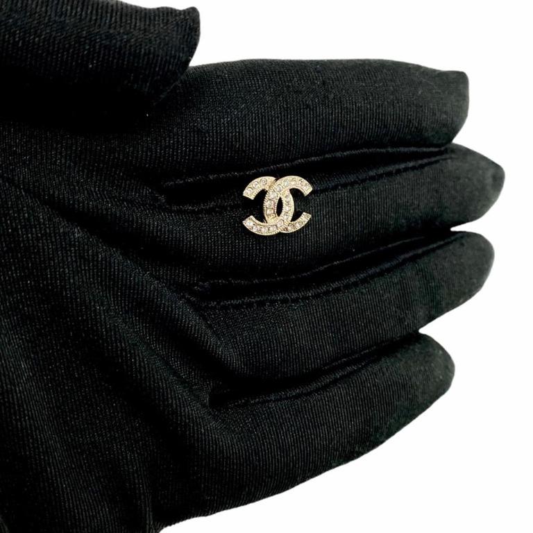 A88429 y02003 z2800 on sale chanel