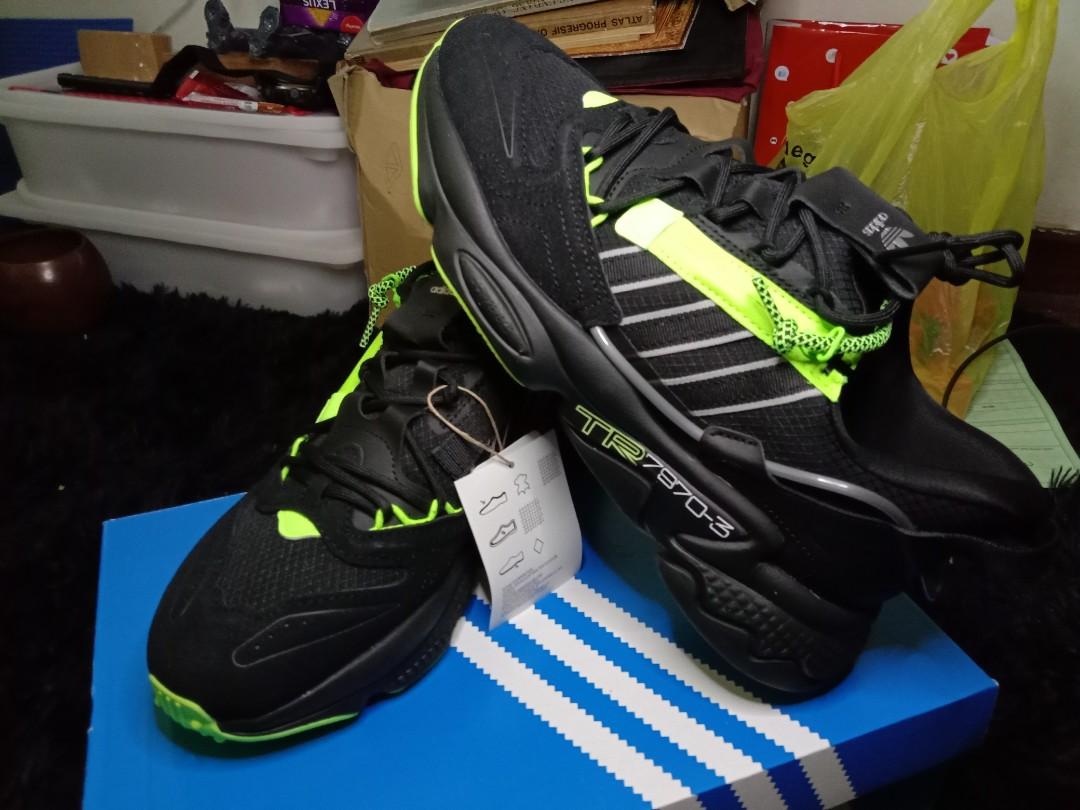 Adidas shoes 7 deals number zip