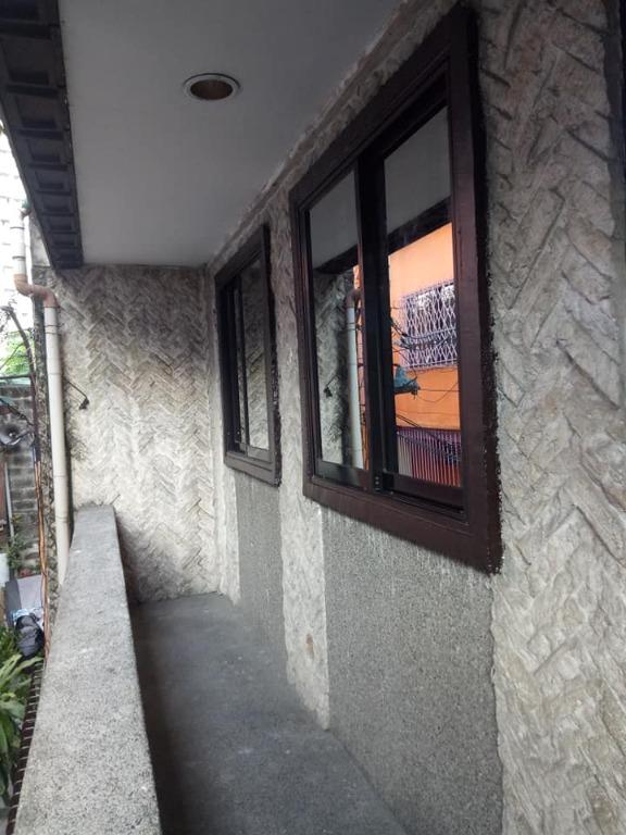 Apartment for Rent in Pasay City near MRT and LRT Taft Ave Station
