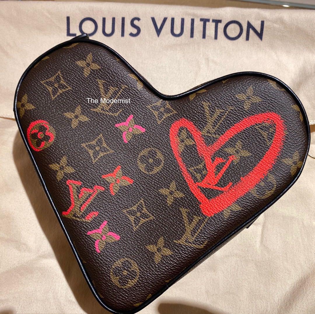 Louis Vuitton Fall In Love Địch Lệ Nhiệt Ba thần thái với sắc đỏ
